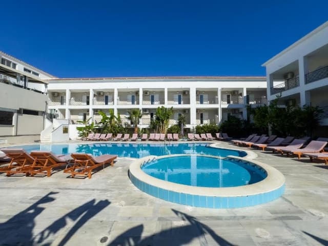 03.09 avion Bucuresti, Grecia - Zakynthos Laganas, Mojo Hotel Laganas Zante 567 EURO, 7 nopti, Fara masa
