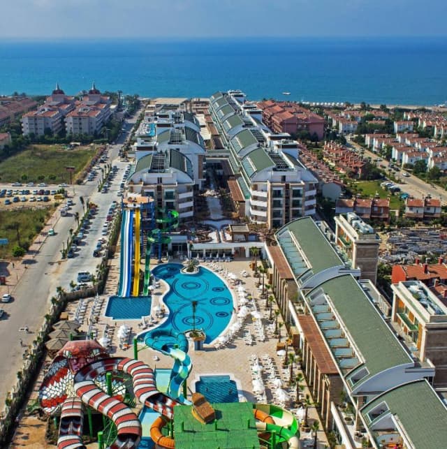 19.09 avion Bucuresti, Turcia - Antalya Belek, Crystal Waterworld Aqua Collection Resort 939 EURO, 7 nopti, All inclusive