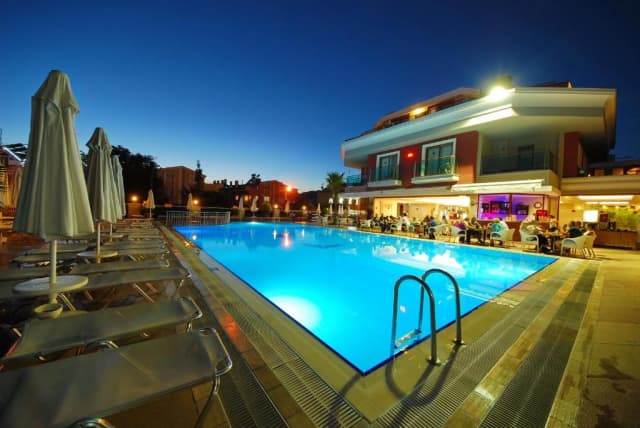 20.08 avion Bucuresti, Turcia - Regiunea Marea Egee Marmaris, Pasa Bey Hotel 694 EURO, 7 nopti, All inclusive