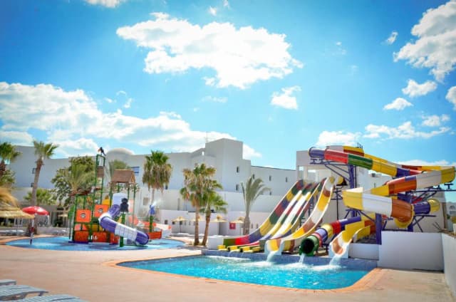 19.09 avion Bucuresti, Tunisia - Regiunea Hammamet Hammamet, Blumar Resort & Spa 606 EURO, 7 nopti, All inclusive