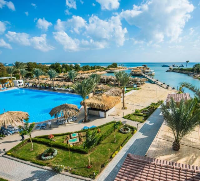 13.09 avion Bucuresti, Egipt - Hurghada Hurghada City, Sunrise Aqua Joy Resort 861 EURO, 7 nopti, All inclusive