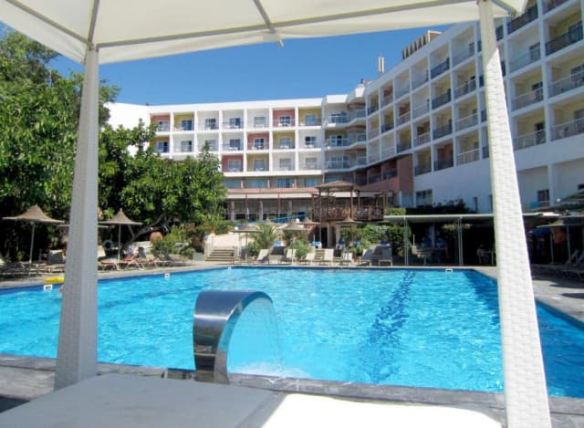 13.09 avion Bucuresti, Cipru - Zona Larnaca Ayia Napa, Marina Hotel 606 EURO, 7 nopti, Mic dejun inclus