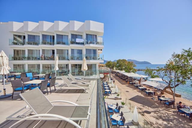 ULTRA LAST MINUTE PALMA DE MALLORCA 4****DEMIPENSIUNE ILUSION MOREIO ZBOR DIN OTOPENI CU TAXE INCLUSE