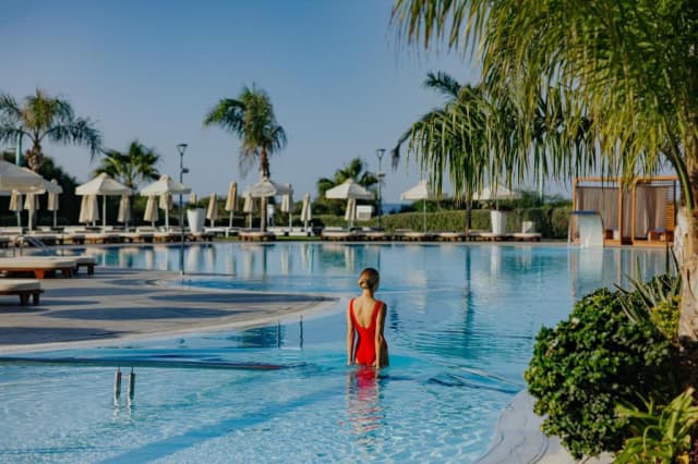 ULTRA LAST MINUTE AYIA NAPA 5***** NISSIBLUE BEACH ZBOR DIRECT DIN CLUJ NAPOCA CU TAXE INCLUSE