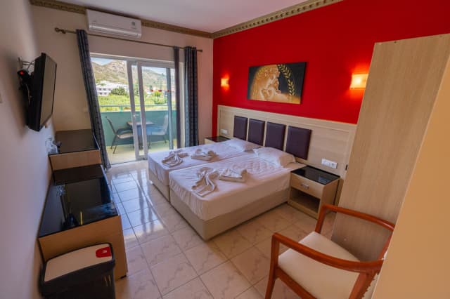 ULTIMELE LOCURI RODOS, AVION DIN CLUJ-NAPOCA, LA HOTEL GRECIAN FANTASIA RESORT 3*, LA TARIFUL DE 649 EURO/PERS, DEMIPENSIUNE!