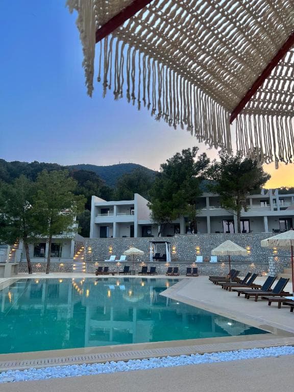 Oferta speciala Lesbos / Mythical Coast Wellness Retreat 5* - plecare din Cluj Napoca in 12.09