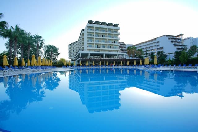 Sejur in Antalya: 525 euro cazare 7 nopti cu Ultra All inclusive+ transport avion+ toate taxele