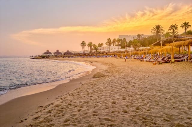 Sejur la plaja in Tunisia la doar 1086 euro,avion din Bucuresti!!! Iberostar Selection Royal El Mansour 5*
