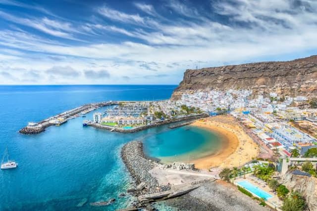 GRAN CANARIA, SENIOR VOYAGE, AVION DIN BUCURESTI, LA HOTEL DE 4*, LA TARIFUL DE 810 EURO/PERSOANA, DEMIPENSIUNE!