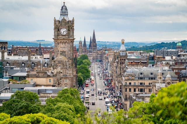 CITY BREAK EDINBURGH - CU ZBOR DIN BUDAPESTA ✈️