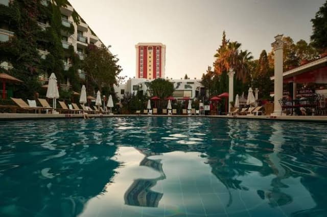 REVELION ANTALIA PLECARE IN 29.12.2026 CLUB HOTEL SERA 5* ALL INCLUSIVE PRET 867 EURO 5 NOPTI