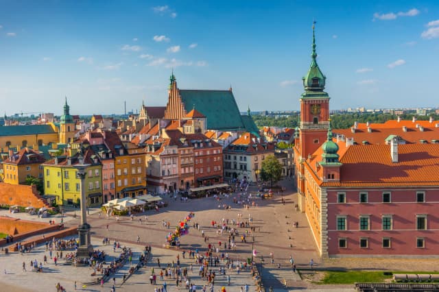 Weekend de toamna in Varsovia la doar 345 euro,avion din Bucuresti !!!Ultimele locuri
