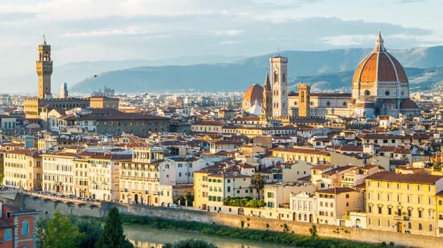 Petrece Sf Ion la Florenta de la 395 euro/pers, zbor low cost din Timisoara