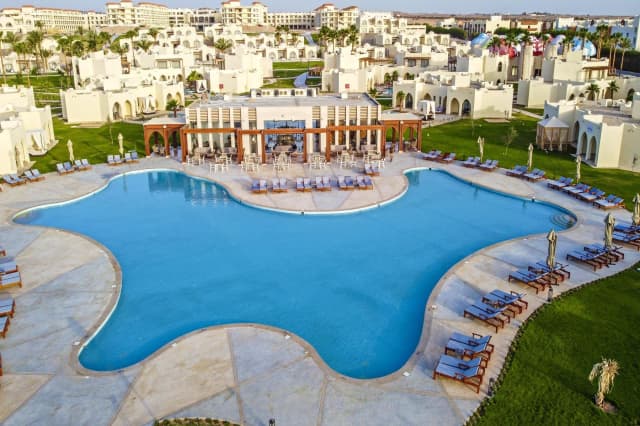 SUPER OFERTA HURGHADA 790 EURO / PERS PLECARE DIN BUCURESTI, 05.12 - XANADU MAKADI BAY